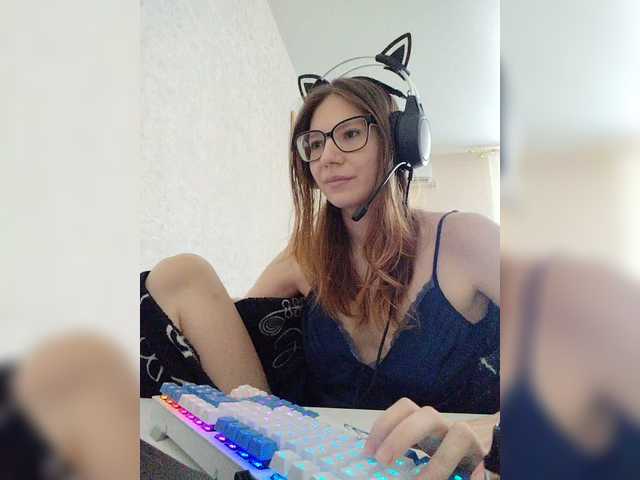 KittyMiracle live cam on BongaCams