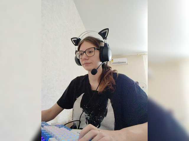 KittyMiracle live cam on BongaCams