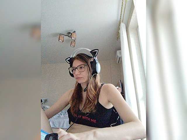 KittyMiracle live cam on BongaCams