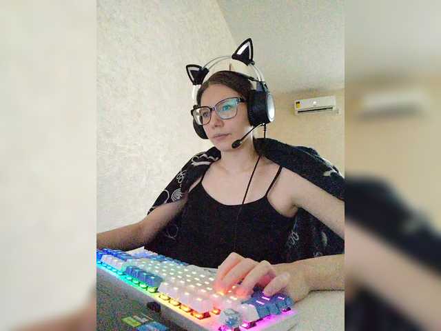 KittyMiracle live webcam show
