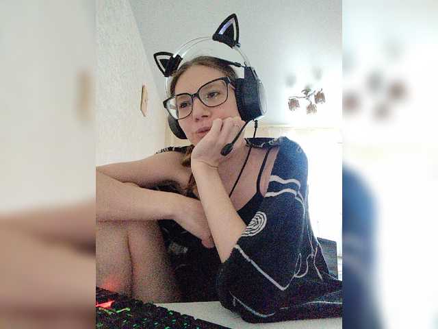 KittyMiracle live cam on BongaCams