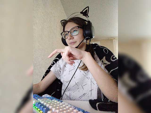 KittyMiracle live webcam show