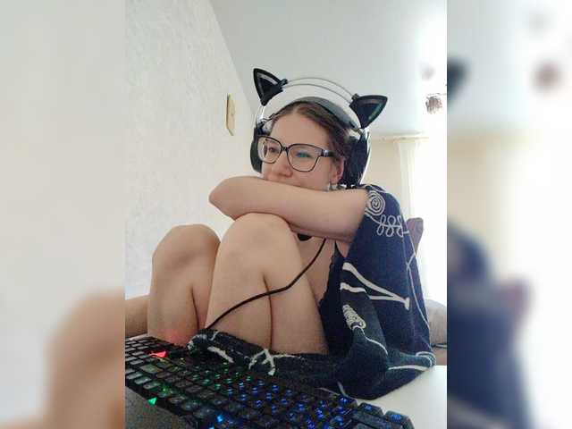 KittyMiracle live cam on BongaCams