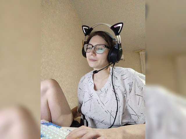 KittyMiracle live cam on BongaCams