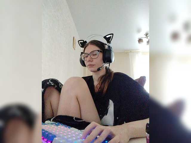 KittyMiracle live cam on BongaCams