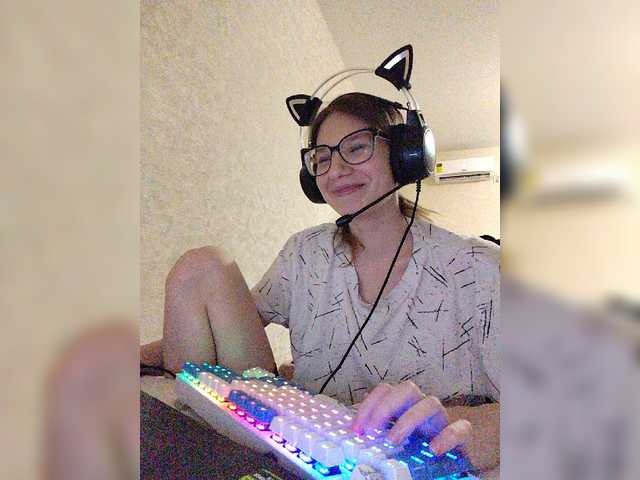 KittyMiracle live cam on BongaCams
