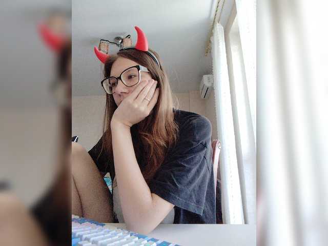 KittyMiracle live cam on BongaCams
