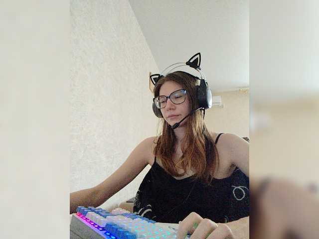 KittyMiracle live cam on BongaCams
