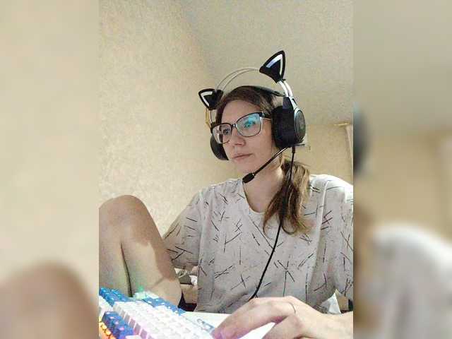KittyMiracle live cam on BongaCams