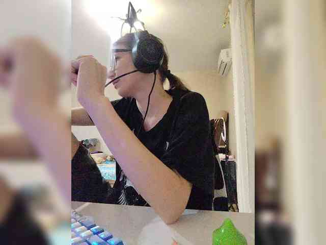 KittyMiracle webcam