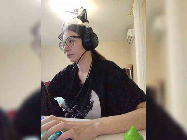 KittyMiracle webcam