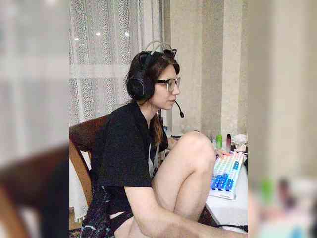 KittyMiracle's webcam live show