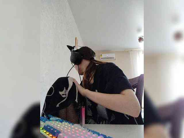 KittyMiracle webcam