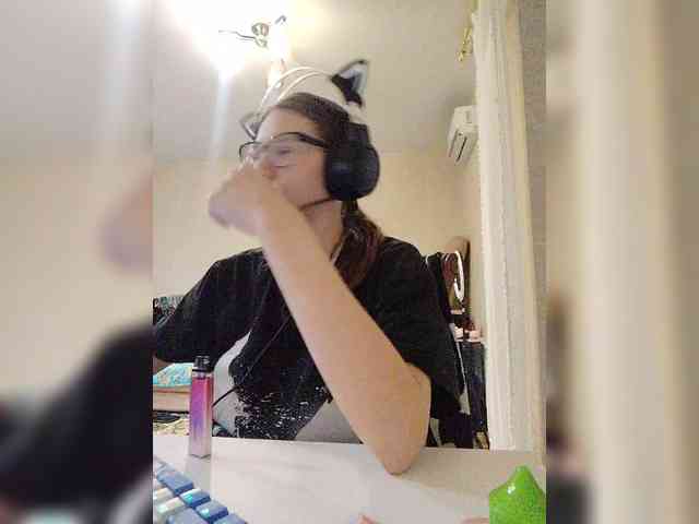 KittyMiracle webcam