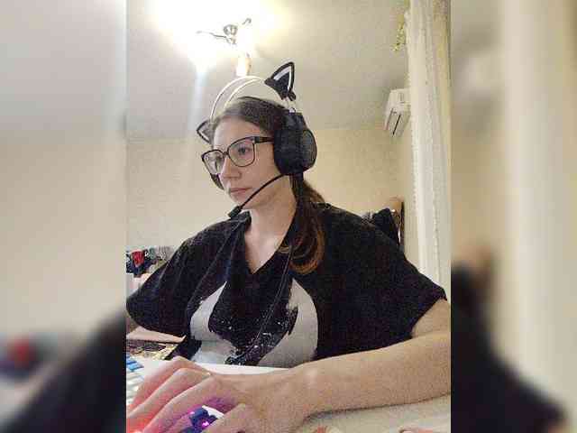 KittyMiracle webcam