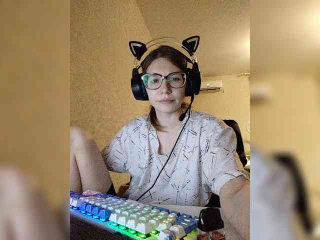 KittyMiracle webcam