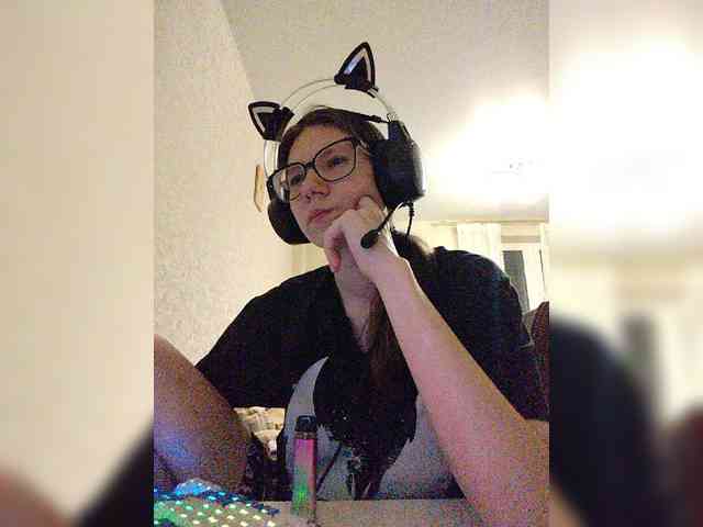 KittyMiracle webcam