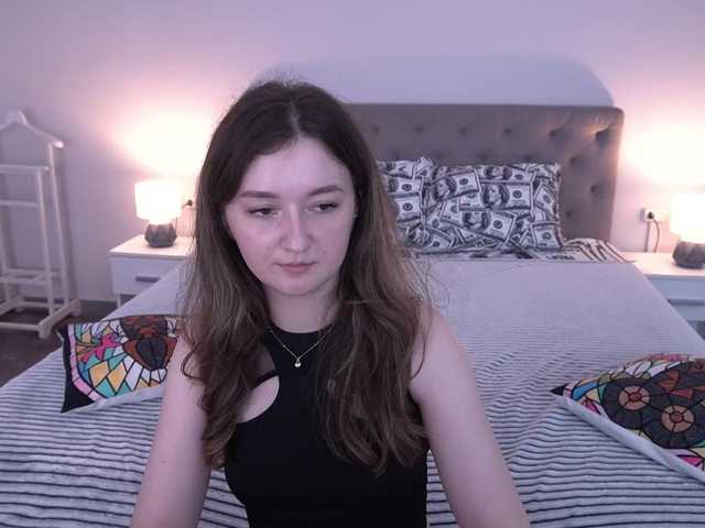 CyrenaLuxe live cam on BongaCams