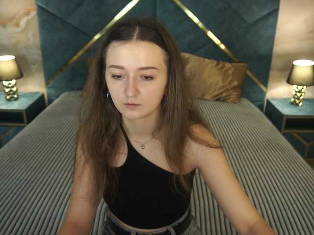 CyrenaLuxe live cam on BongaCams