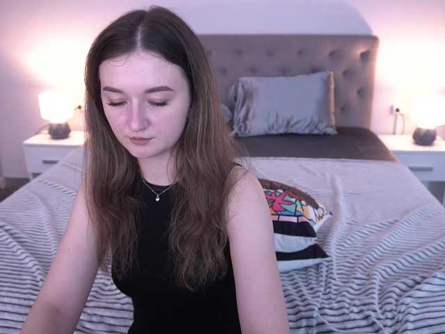 CyrenaLuxe live cam on BongaCams