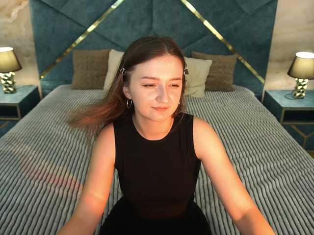 CyrenaLuxe live cam on BongaCams
