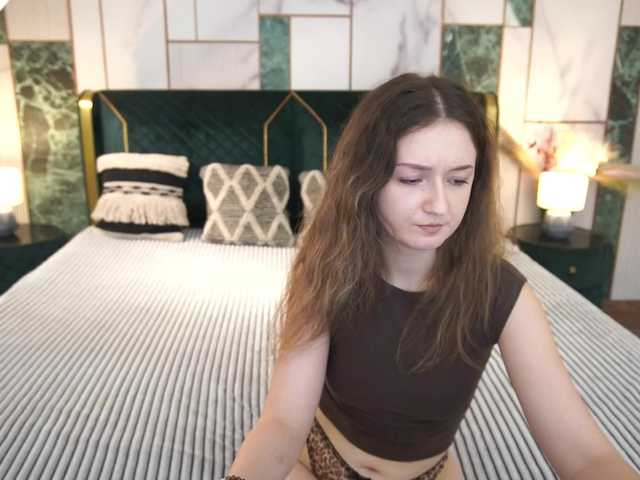 CyrenaLuxe live cam on BongaCams