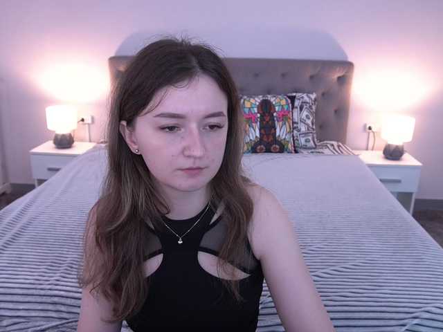CyrenaLuxe live cam on BongaCams