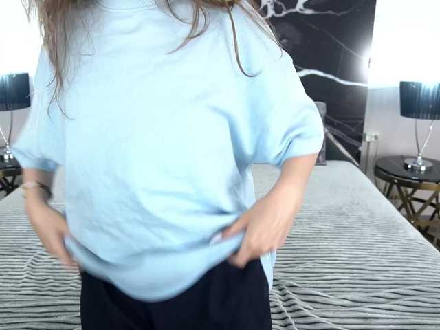 CyrenaLuxe live cam on BongaCams