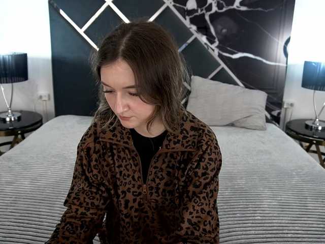 CyrenaLuxe live cam on BongaCams