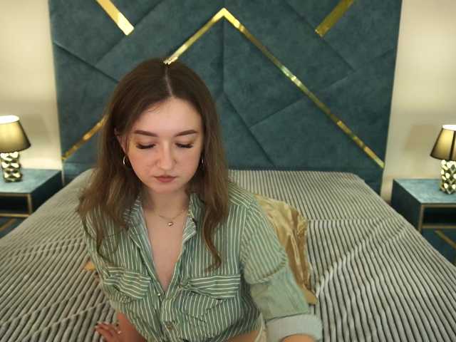 CyrenaLuxe live cam on BongaCams
