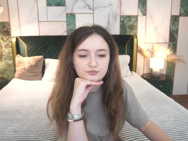 CyrenaLuxe live cam on BongaCams