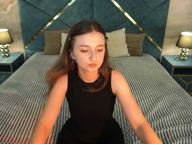 CyrenaLuxe live cam on BongaCams