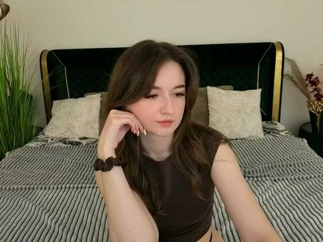 CyrenaLuxe's BongaCams show and profile