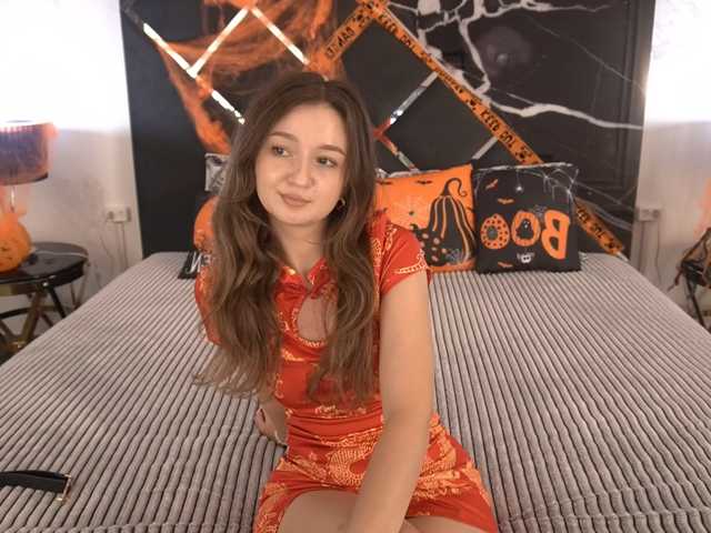 CyrenaLuxe live cam on BongaCams