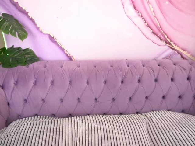 CyrenaLuxe live cam on BongaCams