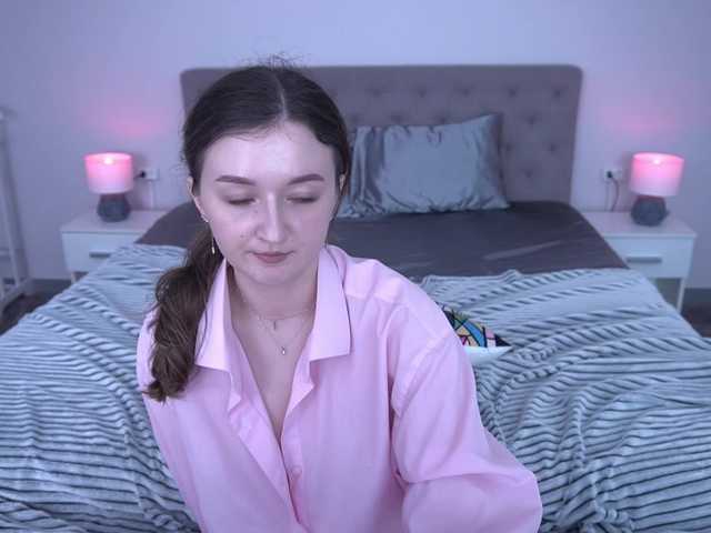 CyrenaLuxe live cam on BongaCams