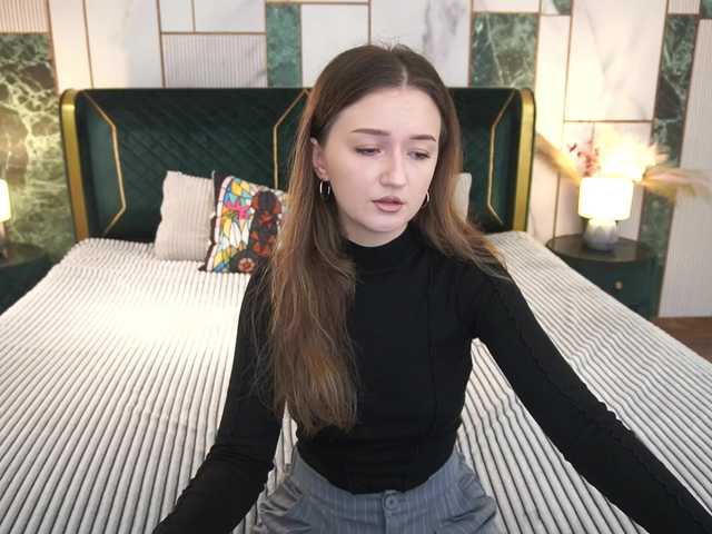 CyrenaLuxe live cam on BongaCams