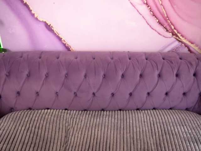CyrenaLuxe live cam on BongaCams