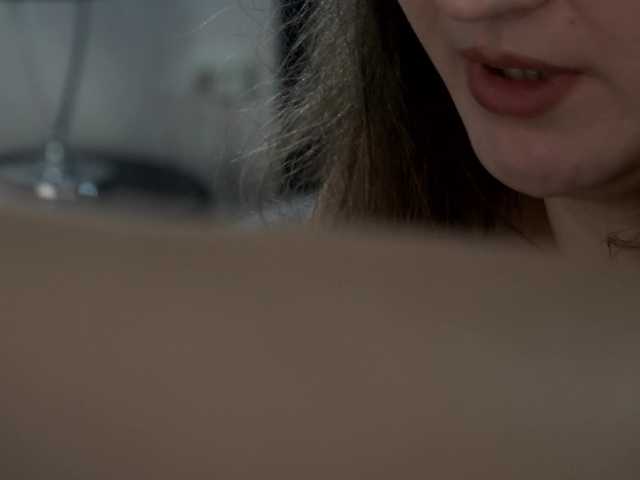 CyrenaLuxe live cam on BongaCams