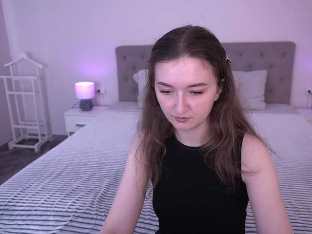 CyrenaLuxe live cam on BongaCams