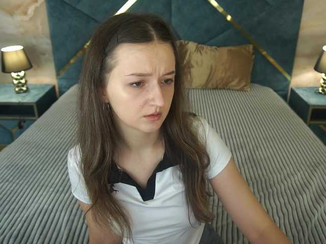 CyrenaLuxe live cam on BongaCams