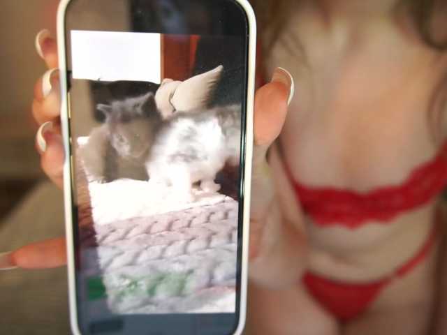 CyrenaLuxe live cam on BongaCams