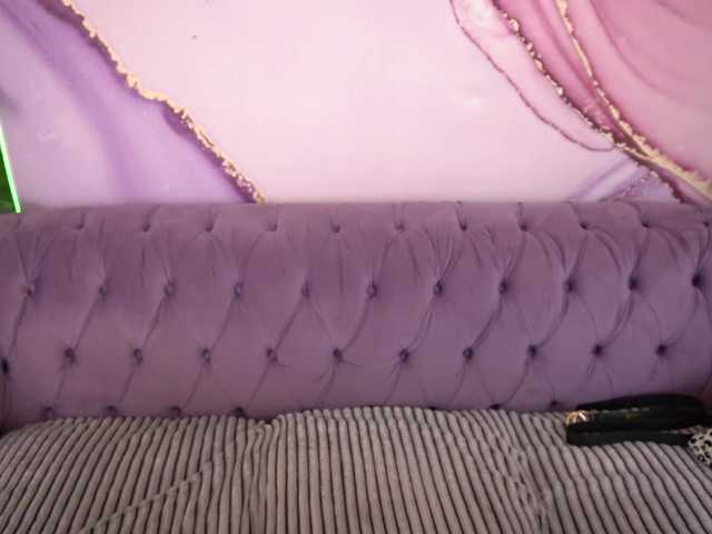 CyrenaLuxe live cam on BongaCams