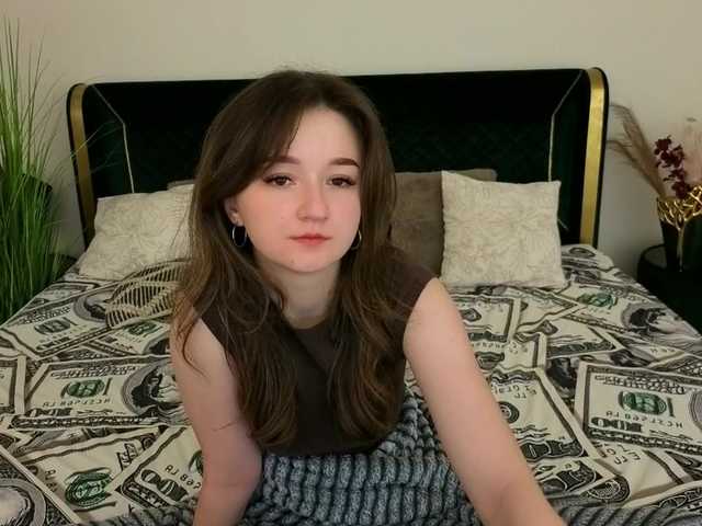 CyrenaLuxe's BongaCams show and profile