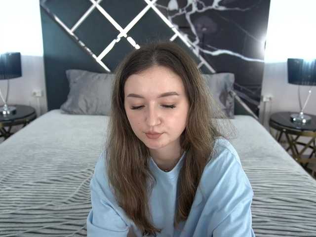 CyrenaLuxe live cam on BongaCams