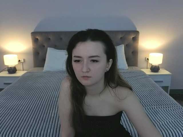 CyrenaLuxe's BongaCams show and profile