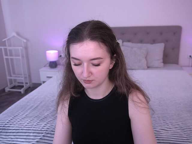 CyrenaLuxe live cam on BongaCams