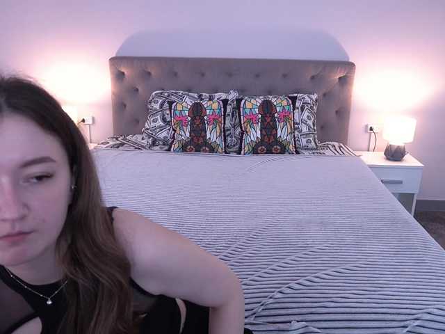 CyrenaLuxe live cam on BongaCams