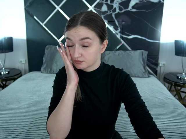 CyrenaLuxe live cam on BongaCams