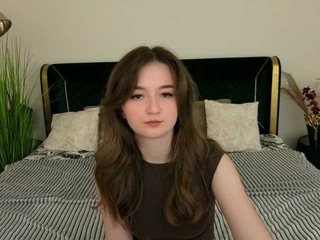 CyrenaLuxe's BongaCams show and profile